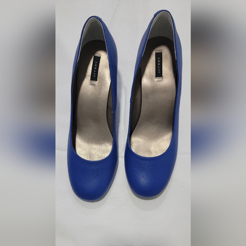 Array Blue Heels Minimalist Design